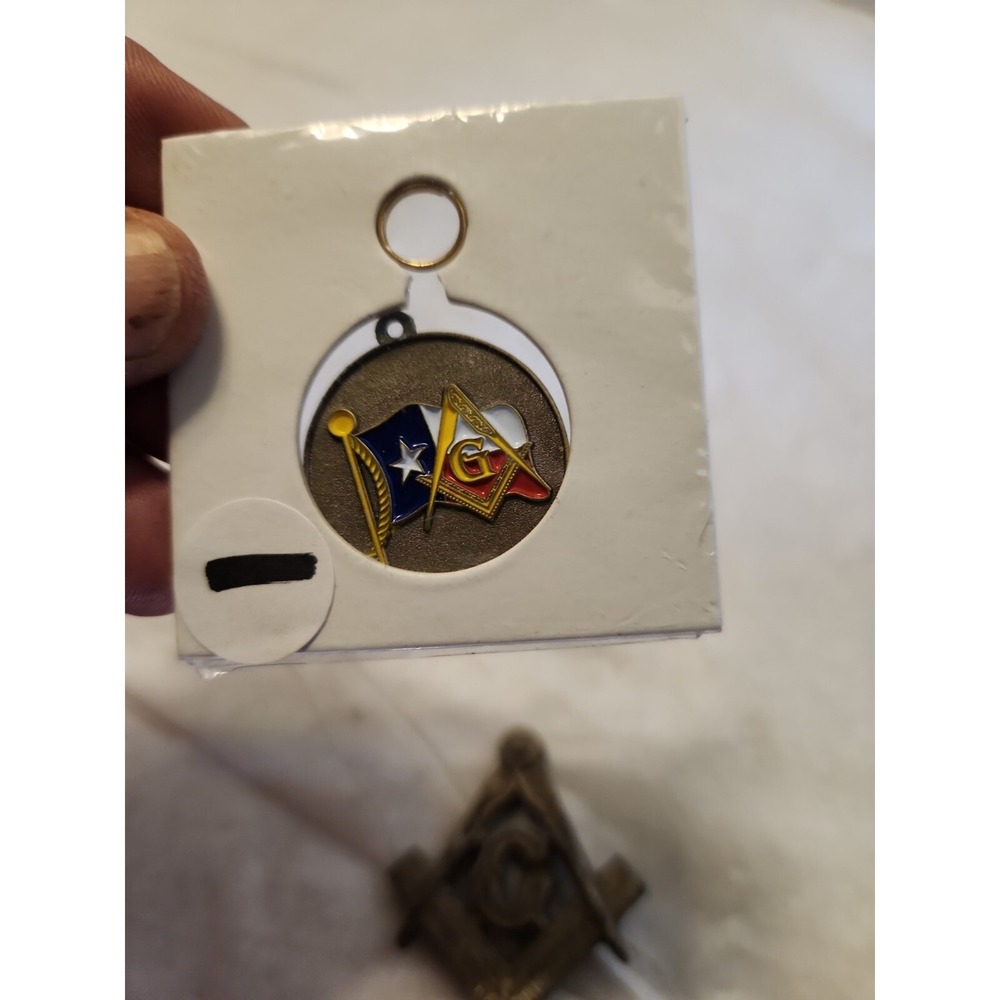 Freemasonry Masonic Key chain or medallion with Texas Flag Glass Center